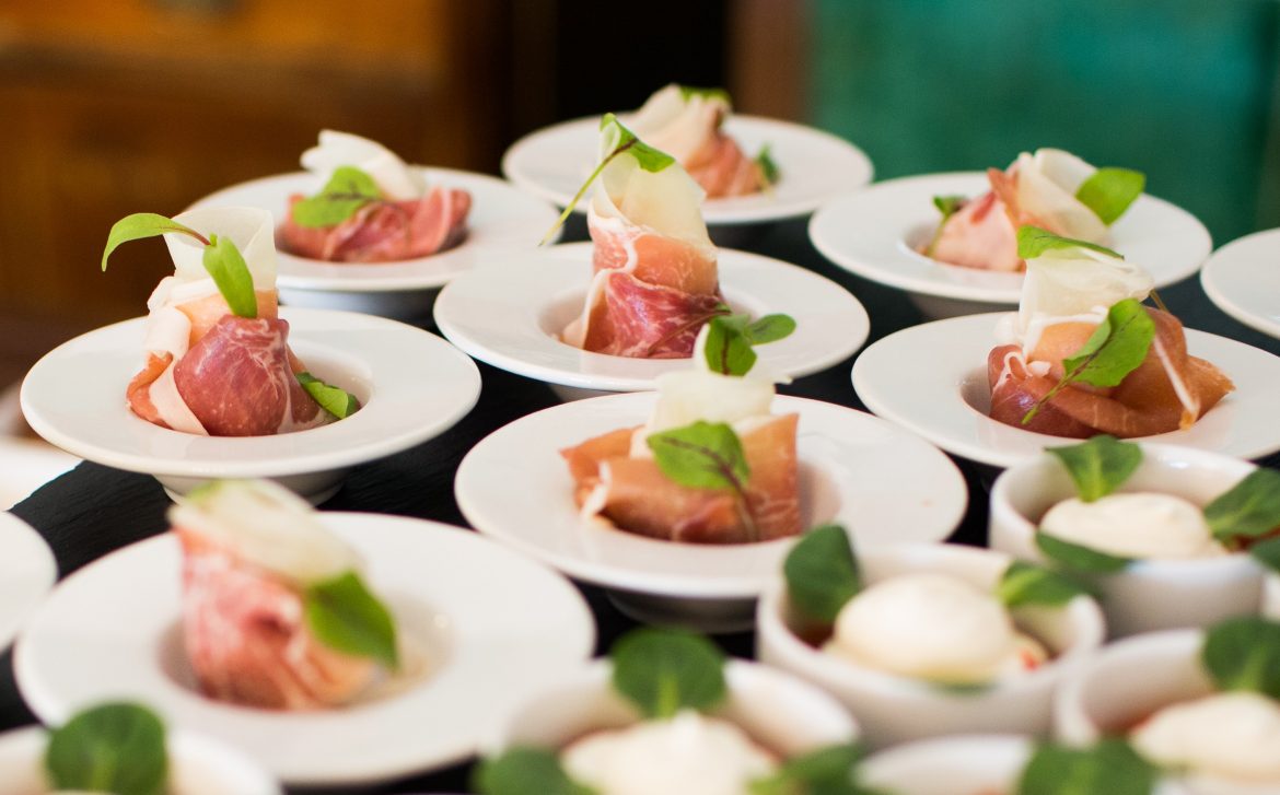 5 Must Read Corporate Catering Tips