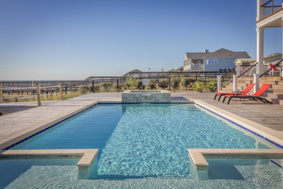 3 Ways You Can Use Your Pool Year Around